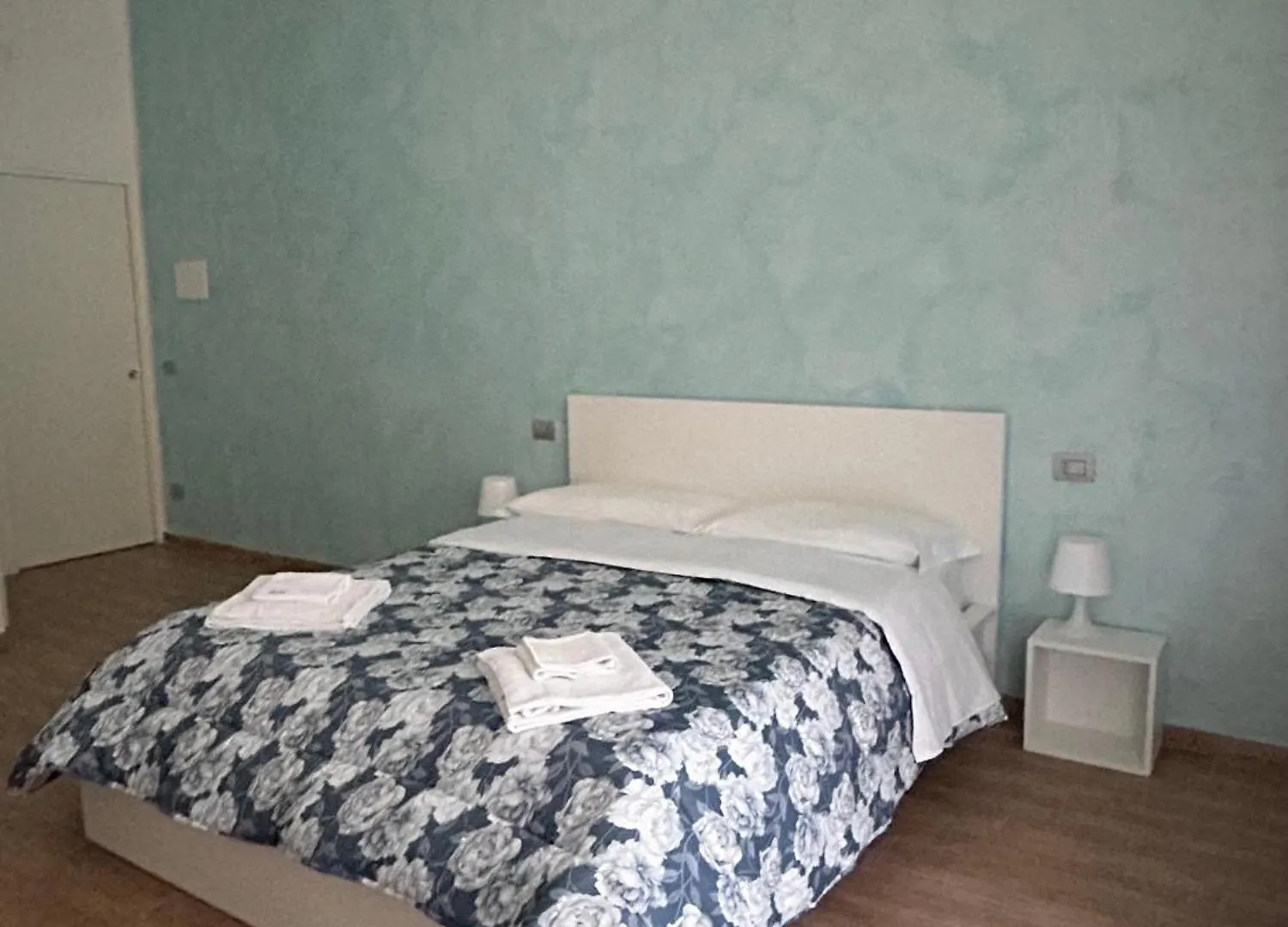 Savastano House Duomo Hotel Naples 0*,  Italy